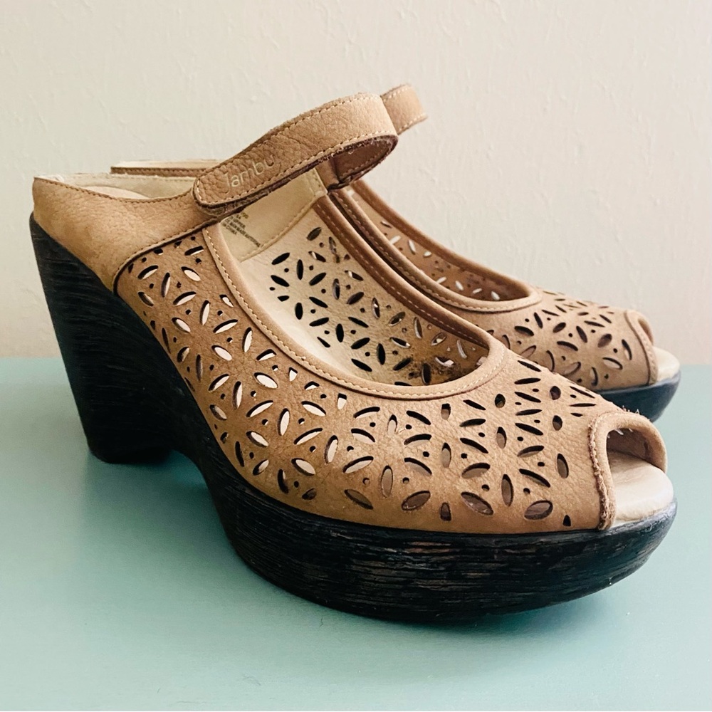 Jambu Leather Platform MaryJane Tan Sandals Women’s Size 9.5